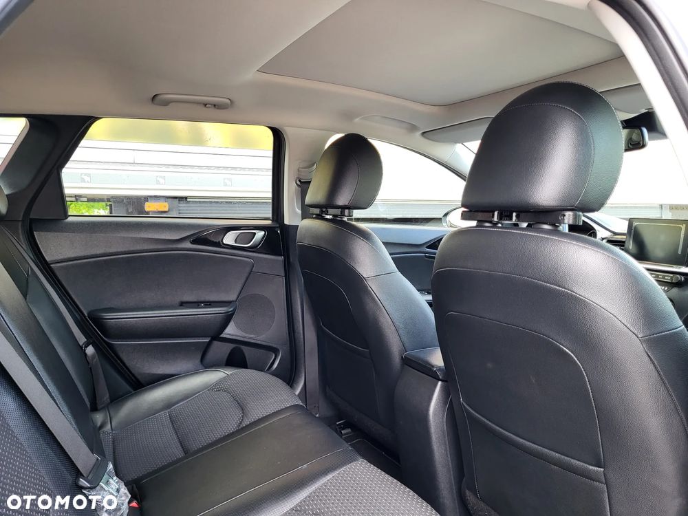 Kia Ceed 1.4 T-GDI L Business Line Plus - 27