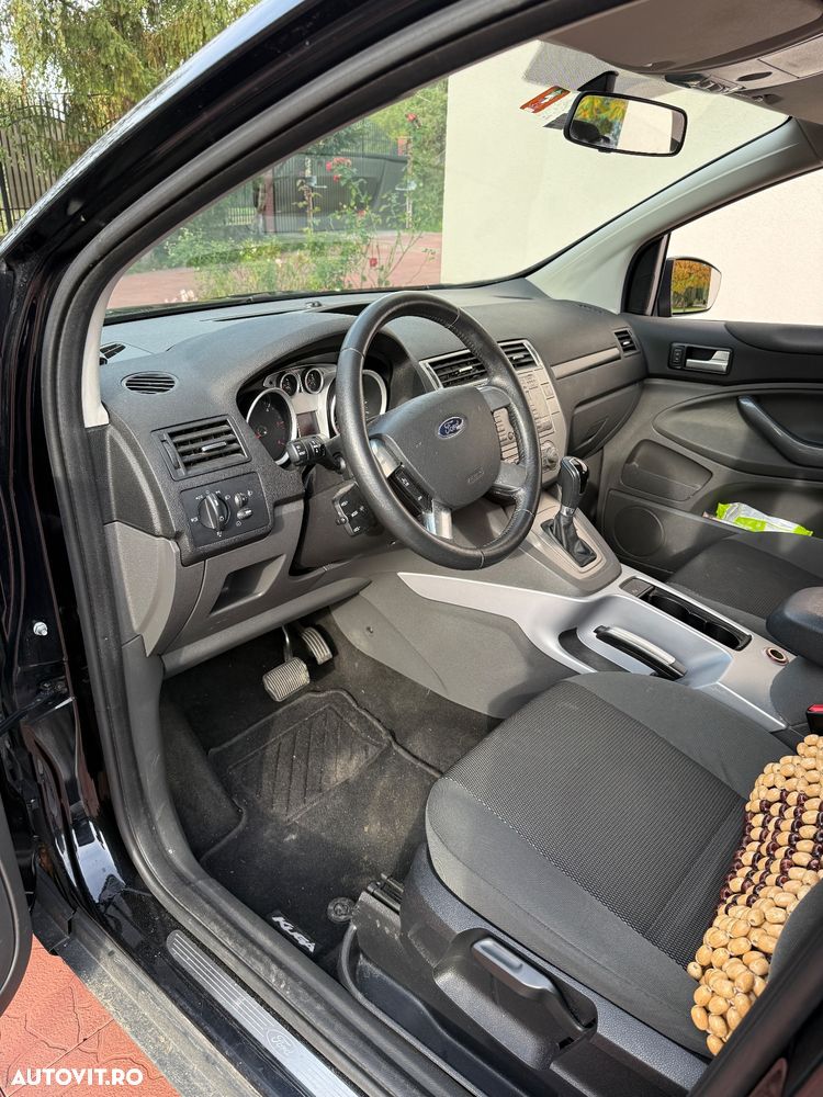 Ford Kuga - 16