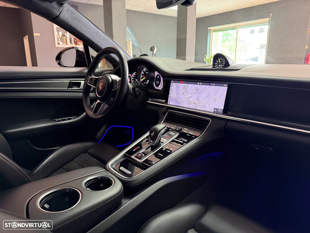 Porsche Panamera Sport Turismo 4 E-Hybrid Edition 10 Anos - 22