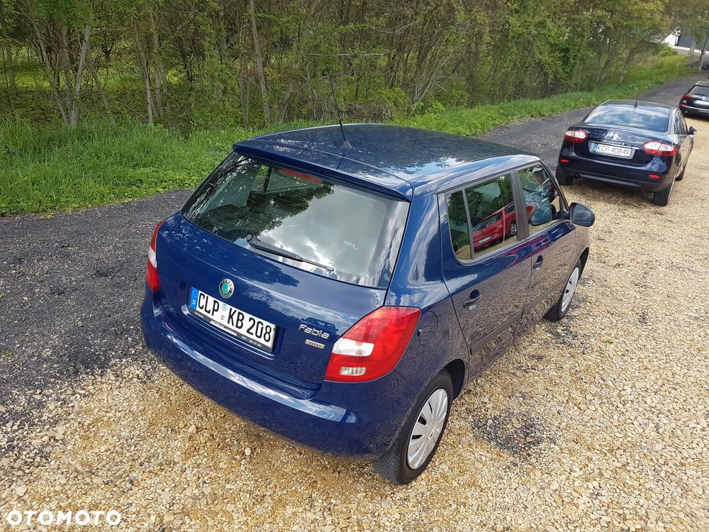 Skoda Fabia 1.2 HTP SPECIAL - 10