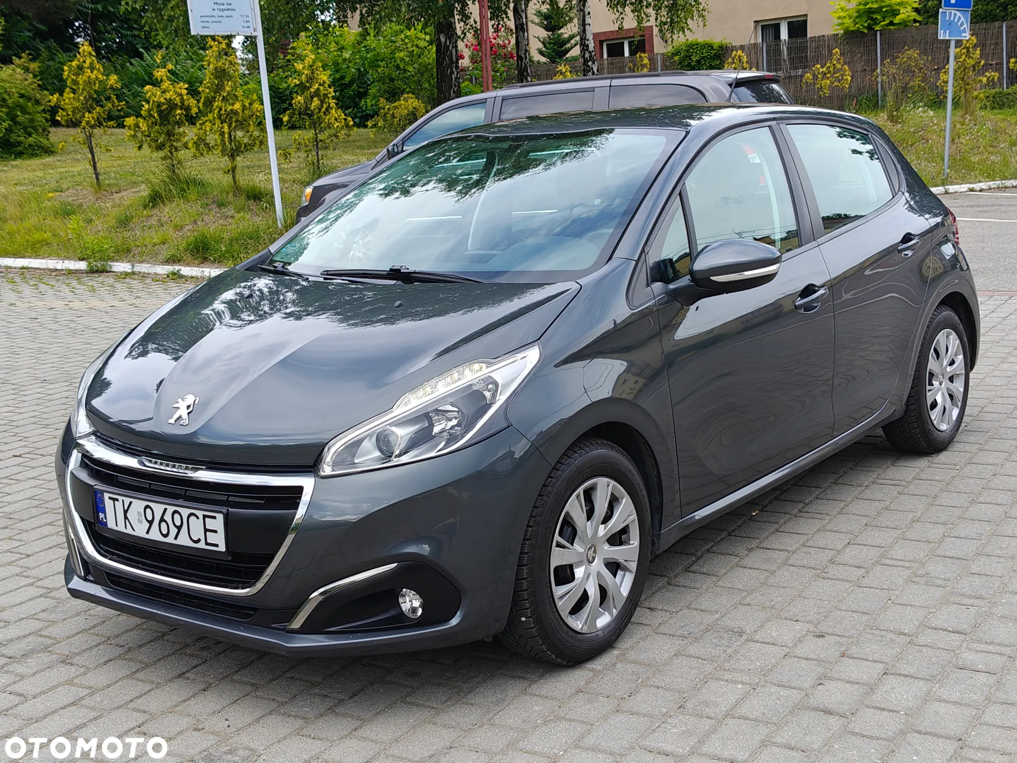 Peugeot 208 1.2 PureTech GPF Allure S&S - 15