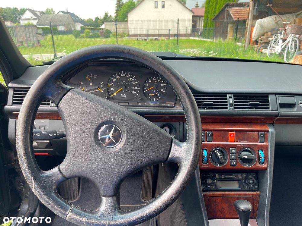 Mercedes-Benz W124 (1984-1993) - 19