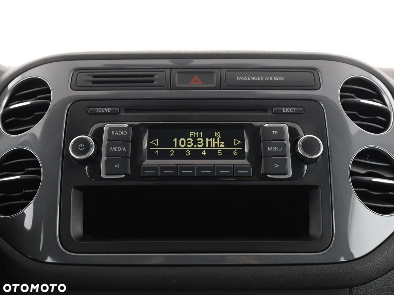 Volkswagen Tiguan - 19
