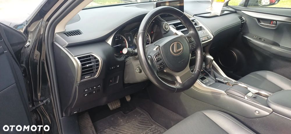 Lexus NX 300 - 17