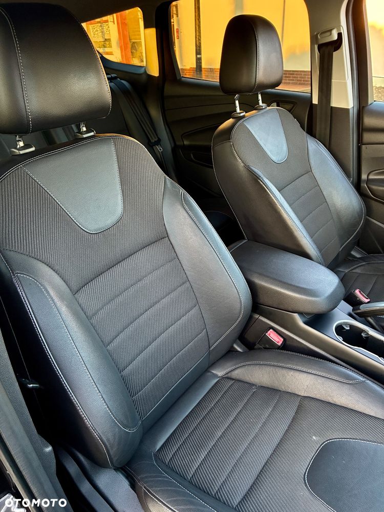 Ford Kuga 2.0 TDCi FWD Titanium - 13