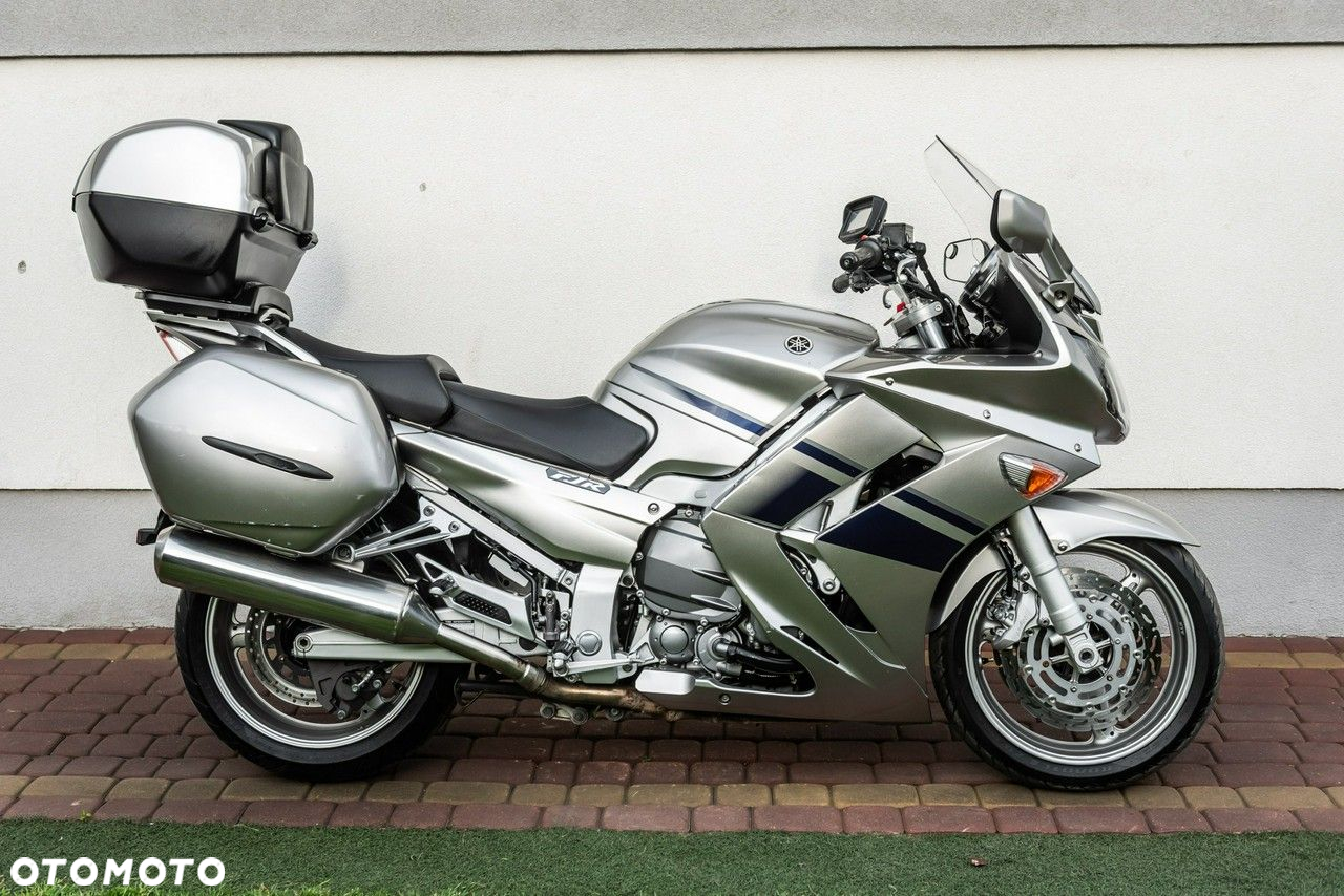 Yamaha FJR - 2