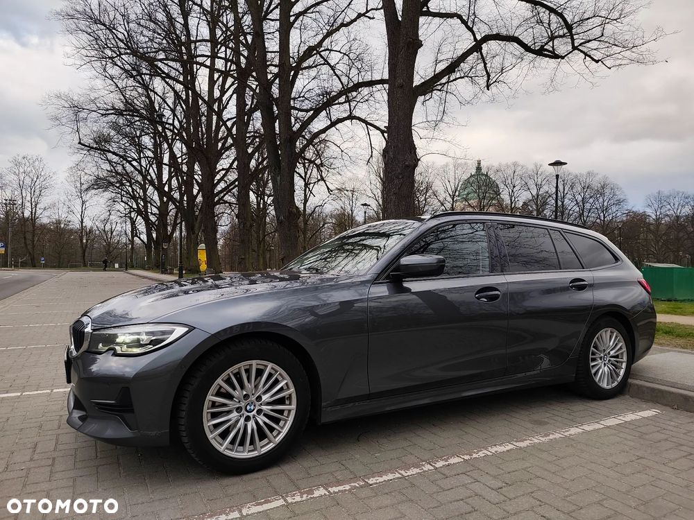 BMW Seria 3 320d Sport Line Shadow sport - 16