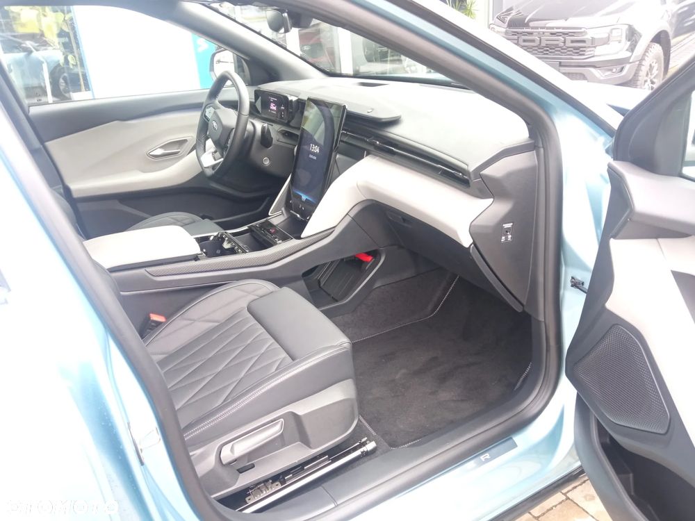 Ford Explorer 77kWh Premium RWD - 18