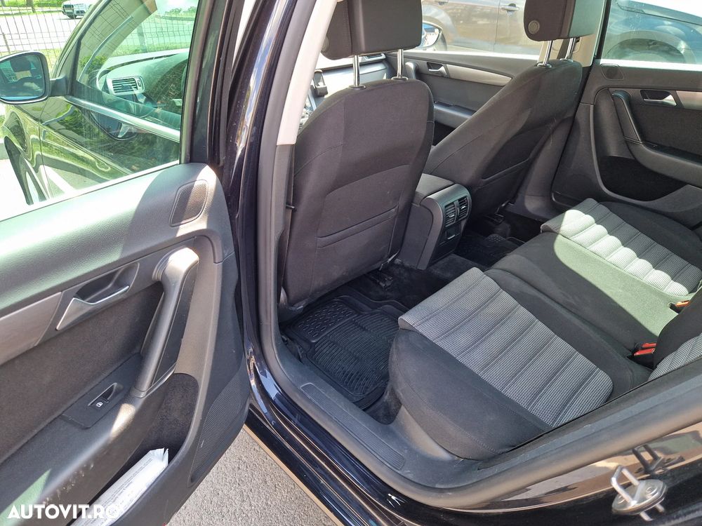 Volkswagen Passat 1.6 TDI BlueMotion Technology Comfortline - 17