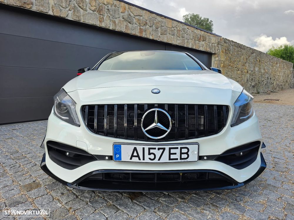 Mercedes-Benz A 45 AMG 4Matic Speedshift 7G-DCT - 3