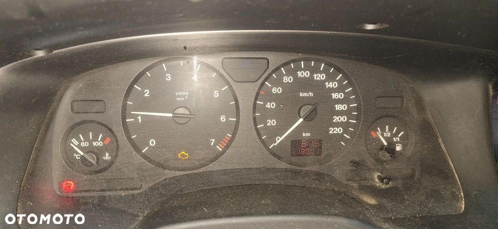 Opel Zafira 1.8 16V Comfort - 4