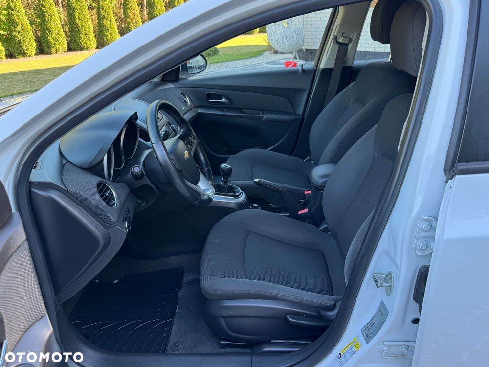 Chevrolet Cruze 1.8 LTZ - 27