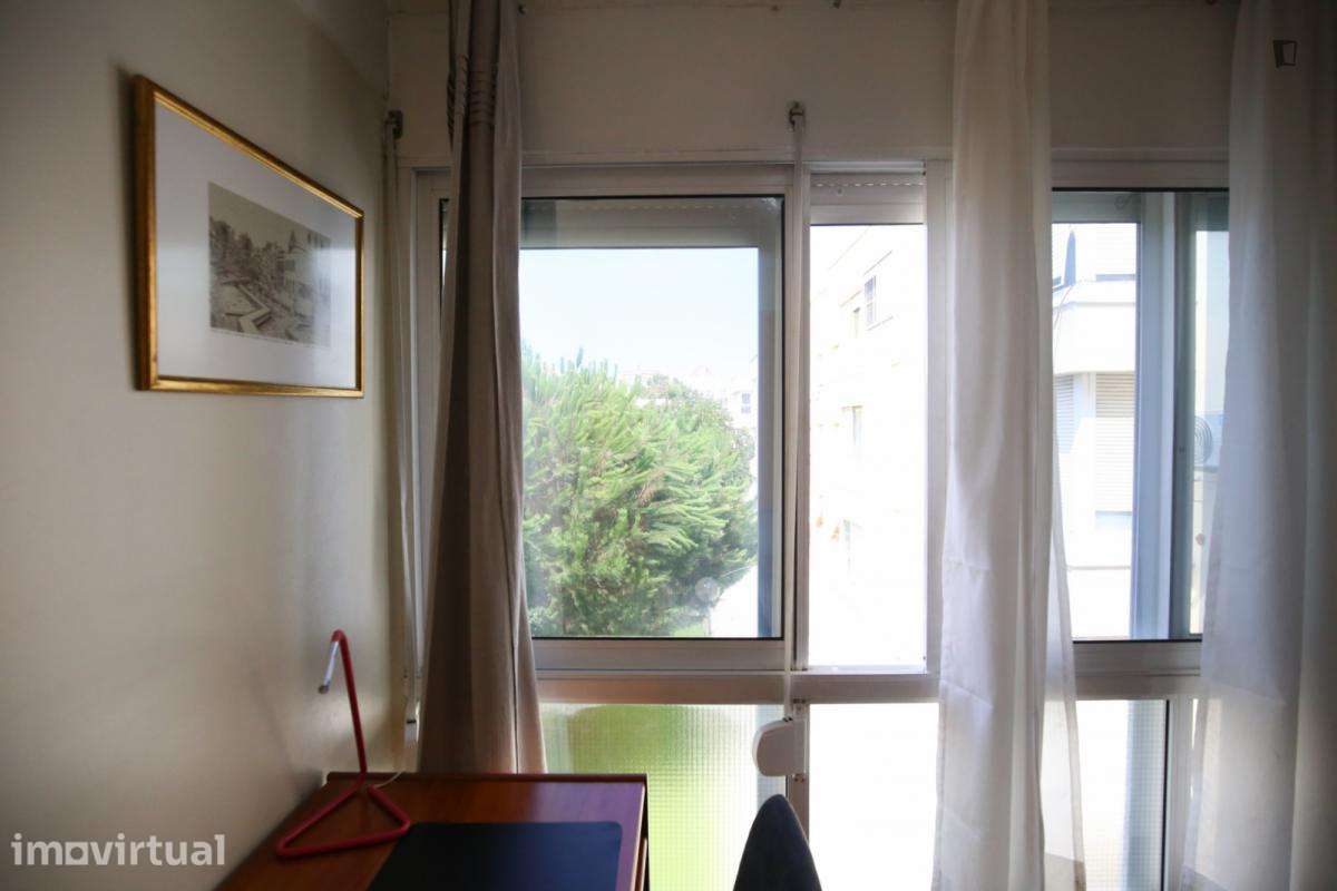 Quarto - localizado em Carnide Lisbon - Grande imagem: 4/25