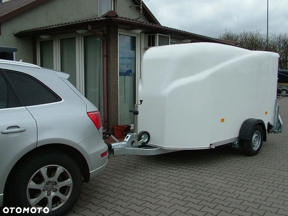 Debon Przyczepa zabudowana poliestrowa Debon Cheval Liberte - 12