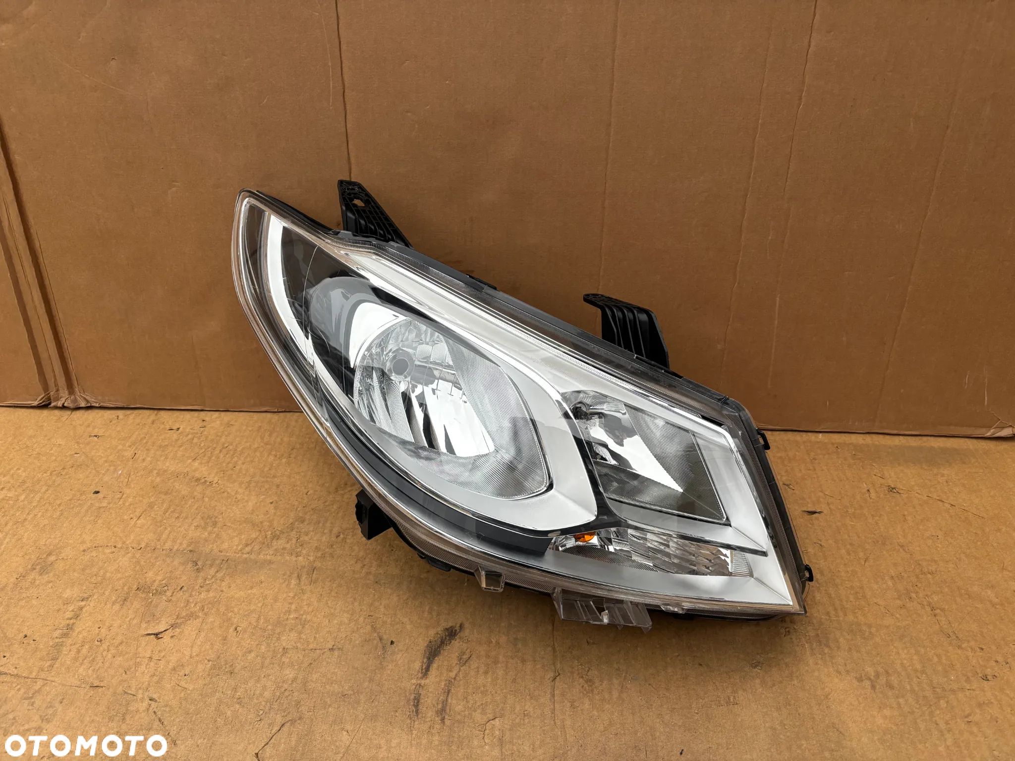 Oryginalna Lampa Przednia Prawa LDV MAXUS G10 Edeliver Europejska Ładna Zwykła H7 - 1