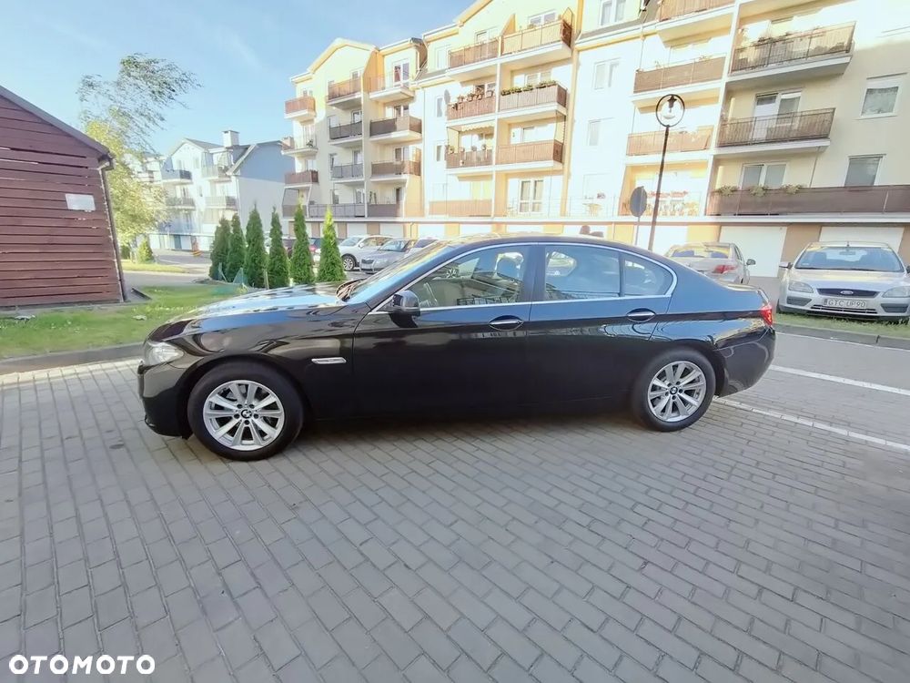 BMW Seria 5 520d xDrive - 5