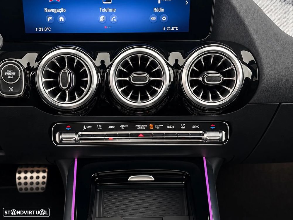 Mercedes-Benz GLA 200 d AMG Line — fotografia 15