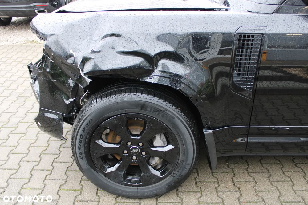 Land Rover Defender - 15