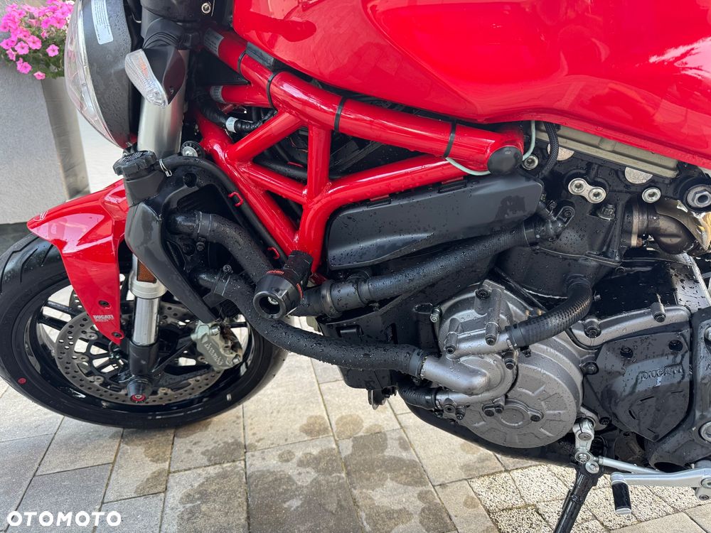 Ducati Monster - 12