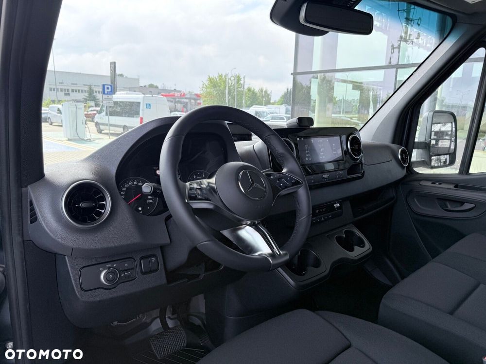 Mercedes-Benz Sprinter 517 cdi długi 4325 mm. - 15
