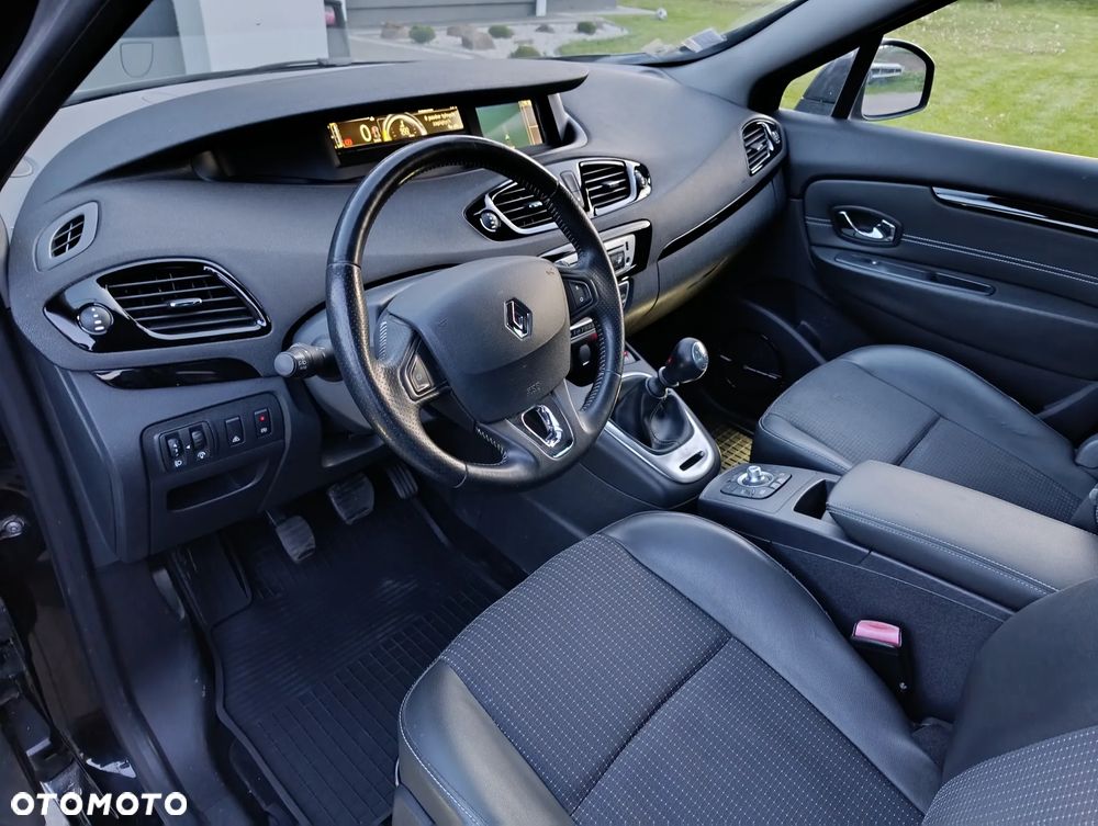 Citroën C4 Grand Picasso - 25