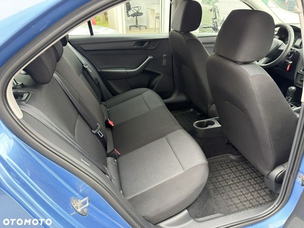 Skoda RAPID - 9