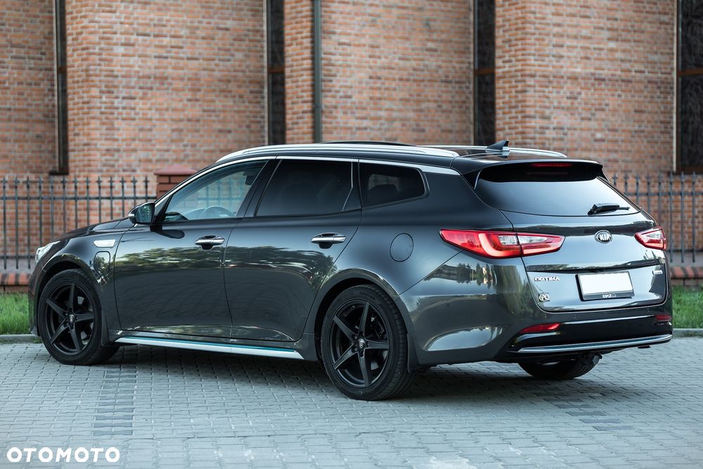Kia Optima Sportagon 2.0 GDI Attract - 10