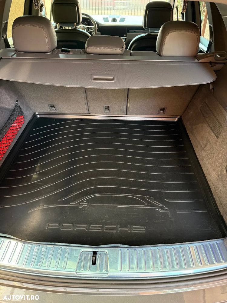 Porsche Cayenne - 14