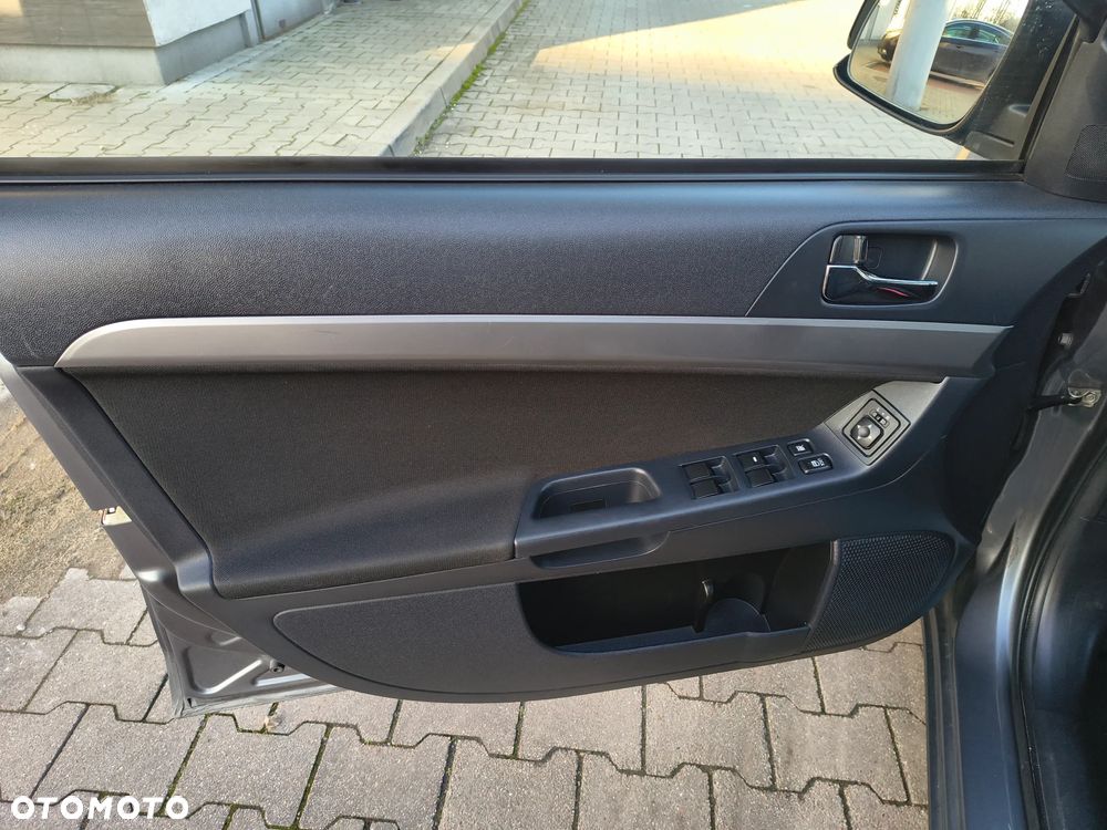 Mitsubishi Lancer - 22