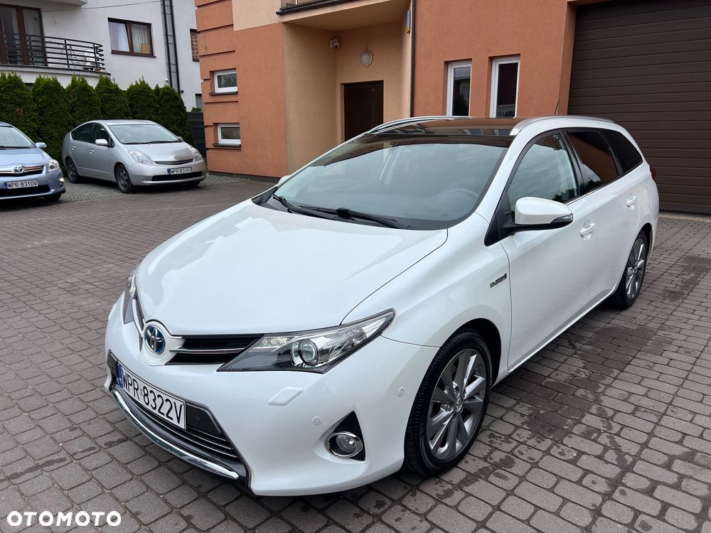 Toyota Auris 1.8 HSD Luna - 2