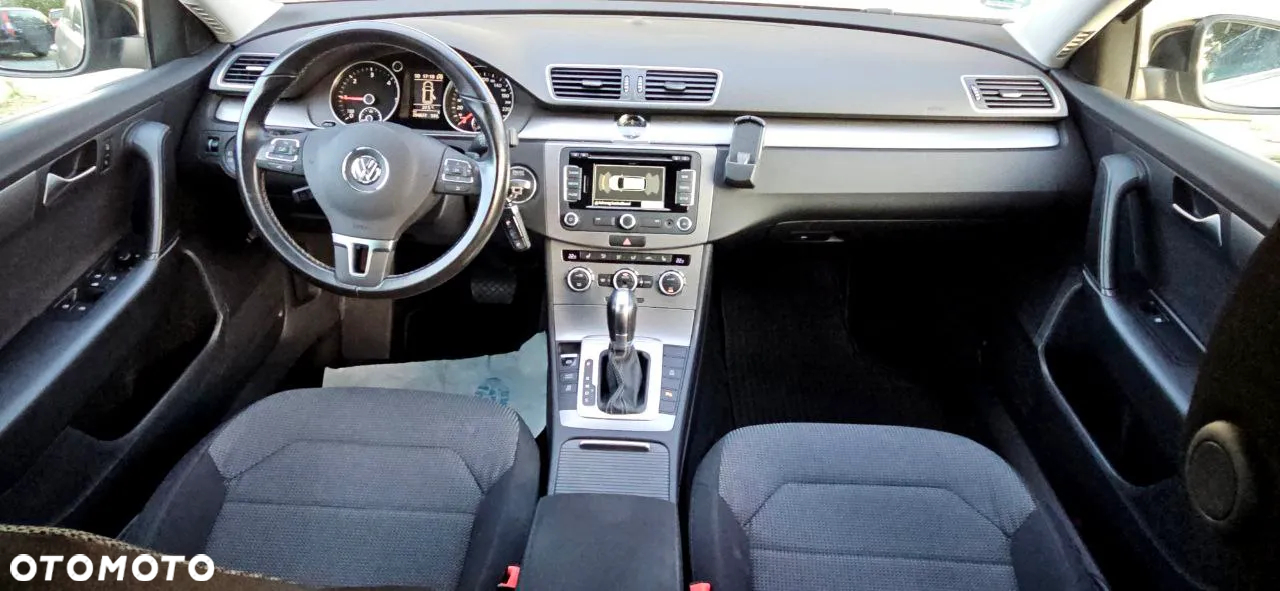 Volkswagen Passat 2.0 TDI Comfortline DSG - 5