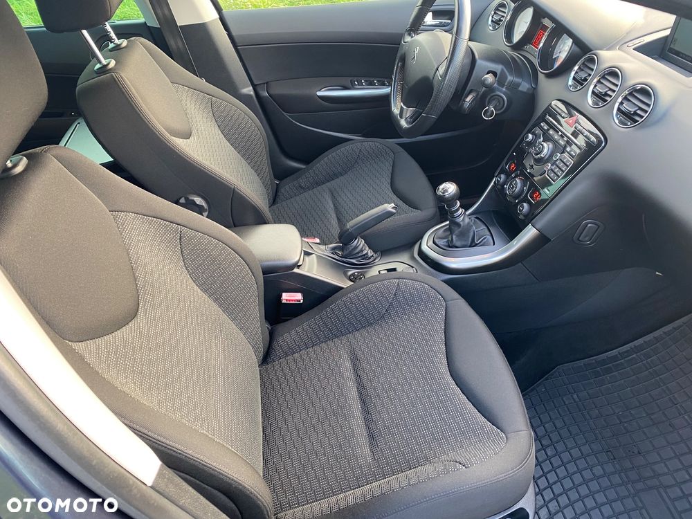 Peugeot 308 HDi FAP 150 Allure - 11