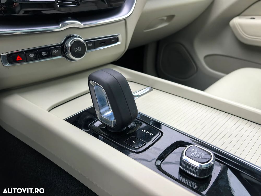 Volvo XC 60 T8 AWD Recharge Geartronic Inscription Expression - 8