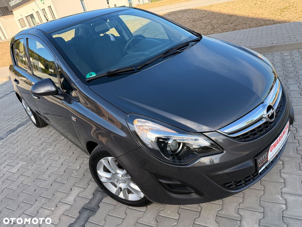 Opel Corsa 1.4 16V Cosmo - 13