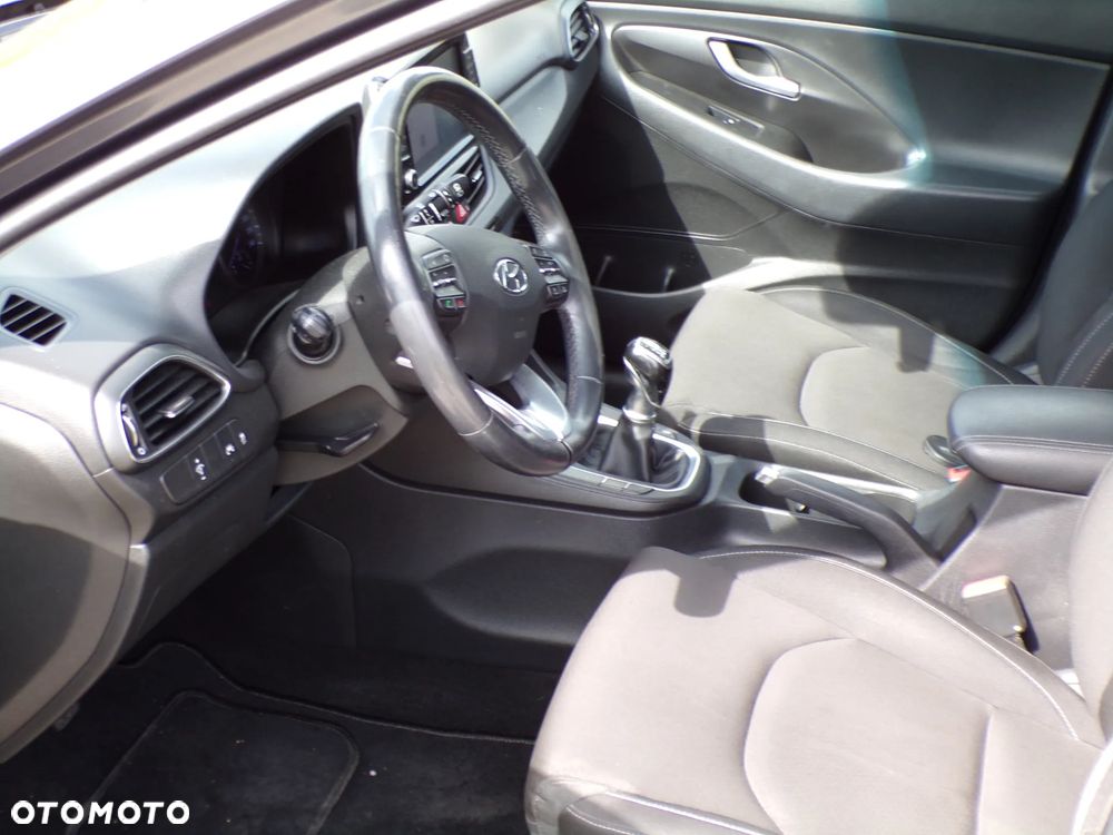 Hyundai i30 1.6 CRDI Intro Edition - 16