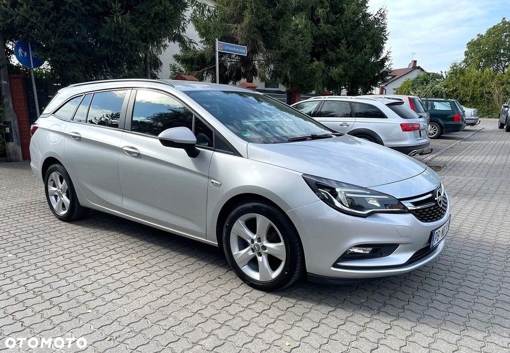 Opel Astra 1.6 D Start/Stop Dynamic - 6
