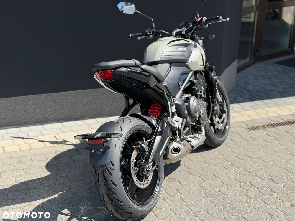 Triumph Trident - 6