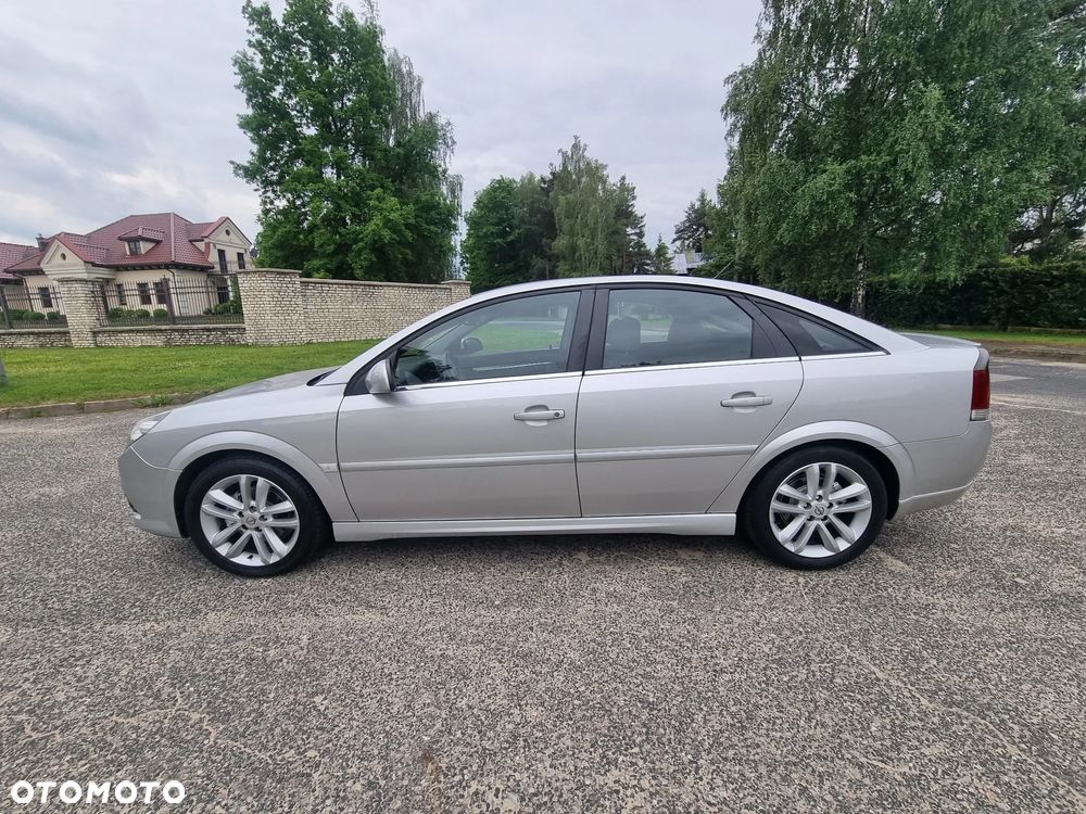Opel Vectra GTS 1.9 CDTI - 14