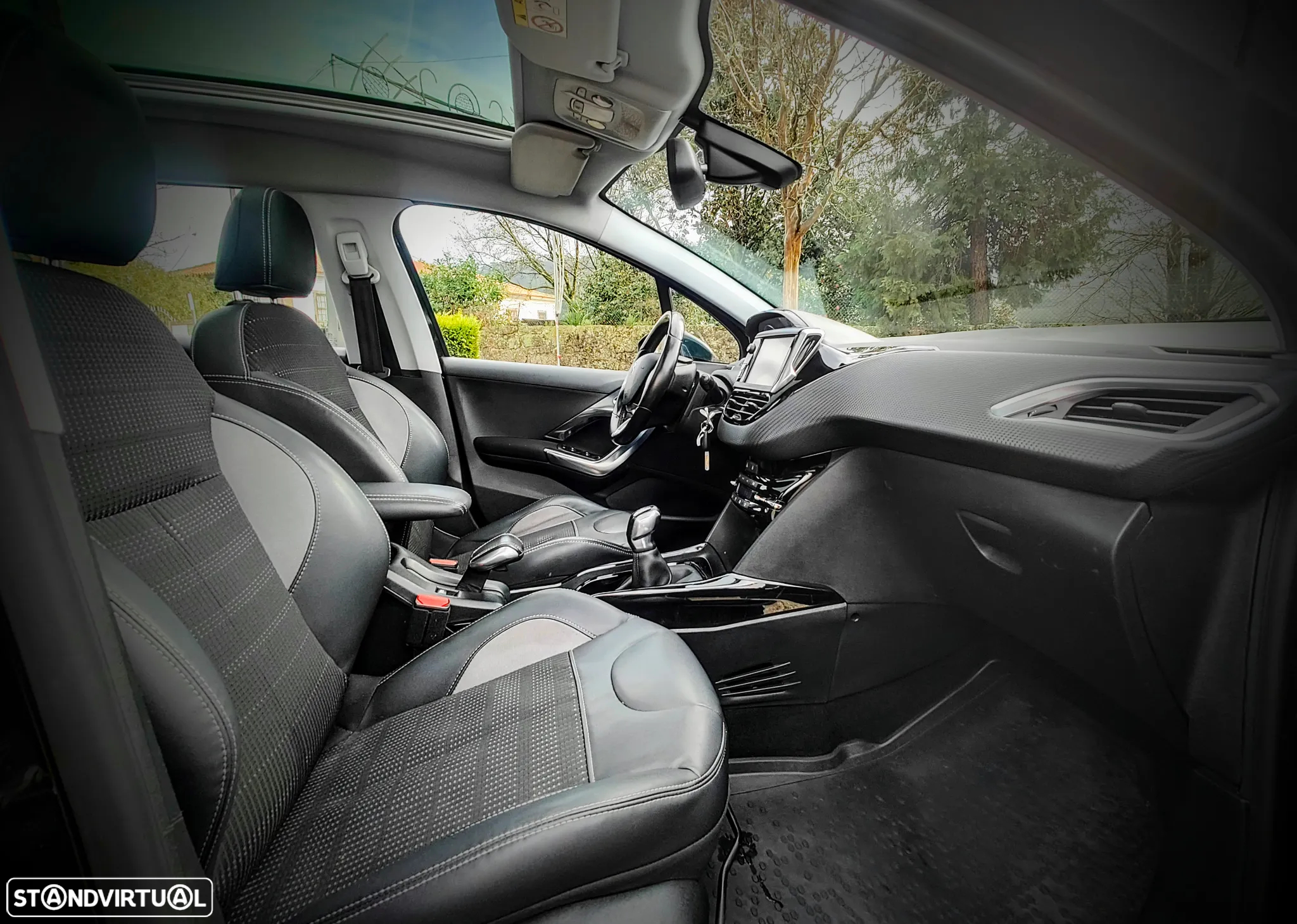 Peugeot 2008 PureTech 110 Stop&Start Signature - 16