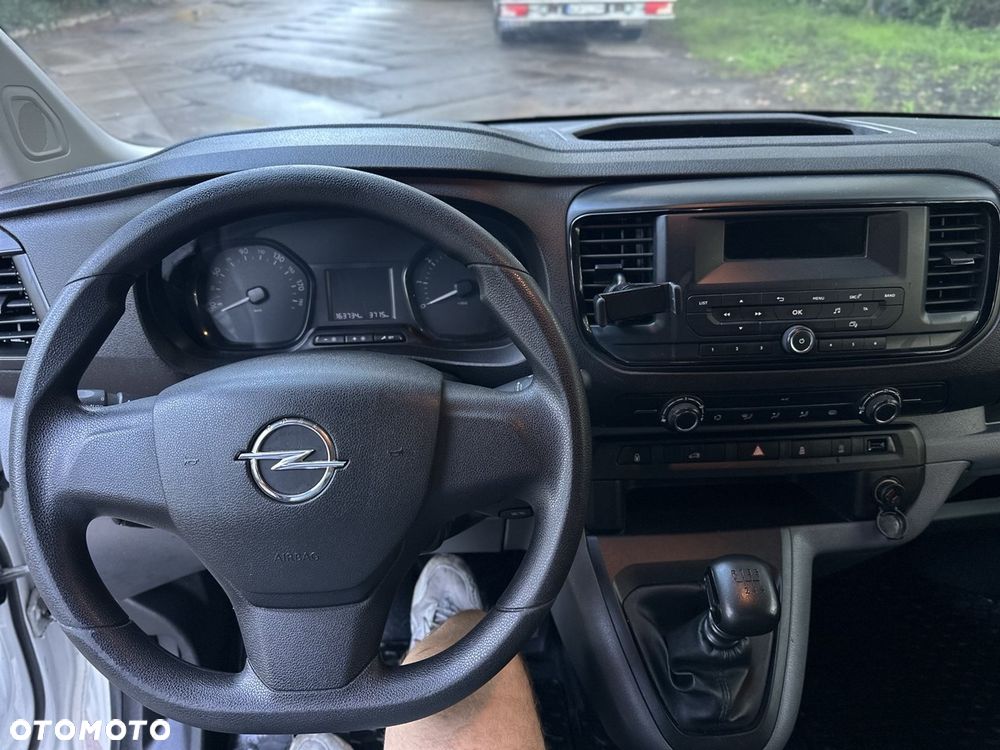 Opel Vivaro - 10