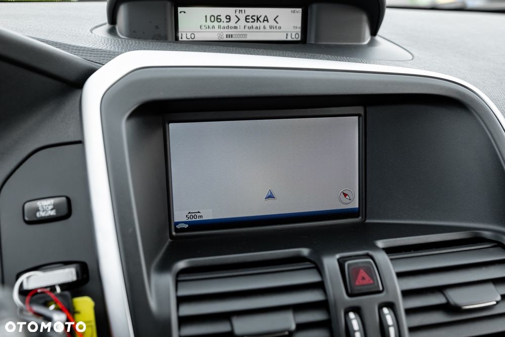 Volvo XC 60 2.0T Powershift RDesign - 32