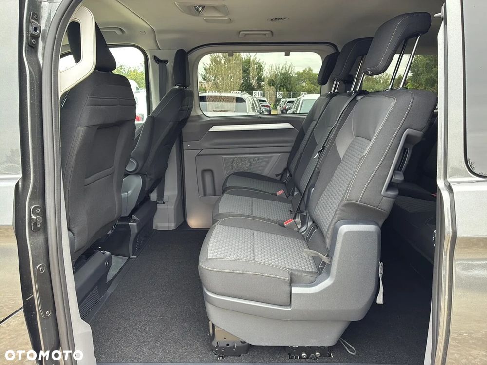 Volkswagen Caravelle - 17