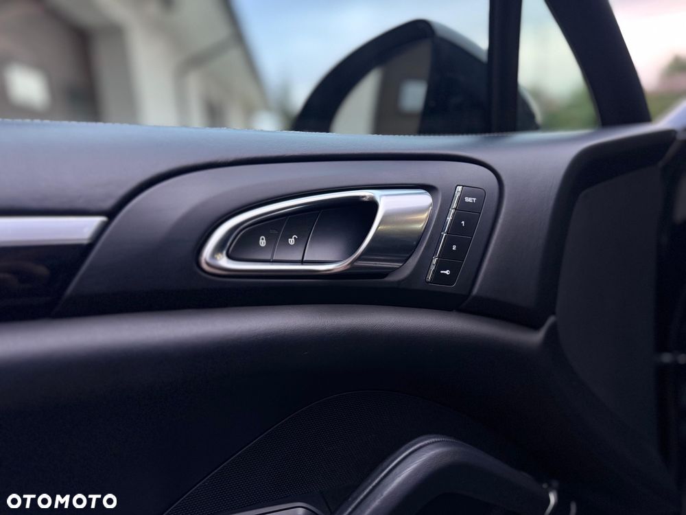 Porsche Cayenne Platinum Edition - 20