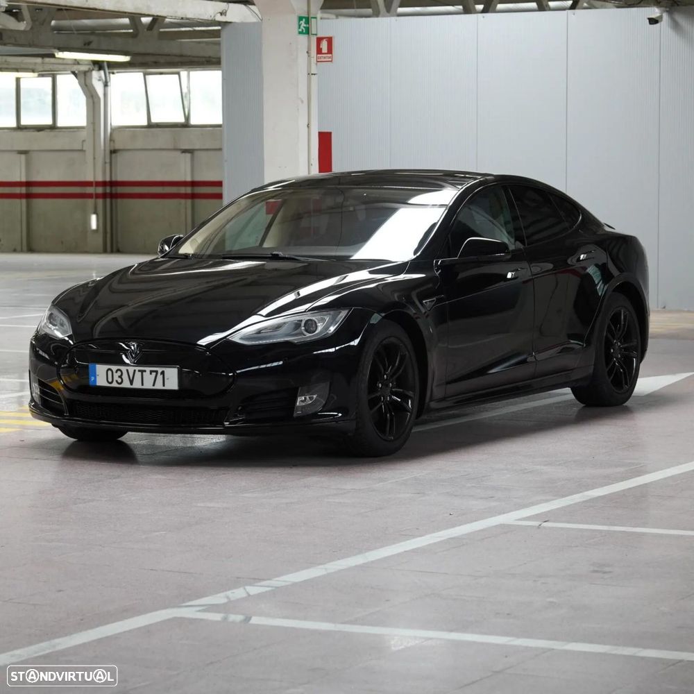 Tesla Model S 85 - 18