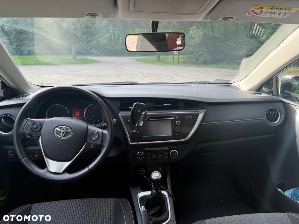 Toyota Auris 1.6 Active - 10