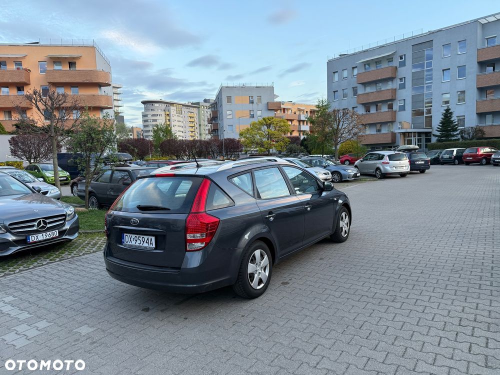 Kia Ceed 1.6 CVVT Dream-Team Edition - 21