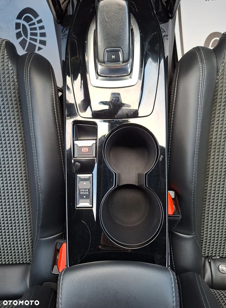 Peugeot 2008 1.5 BlueHDi GT S&S EAT8 - 27