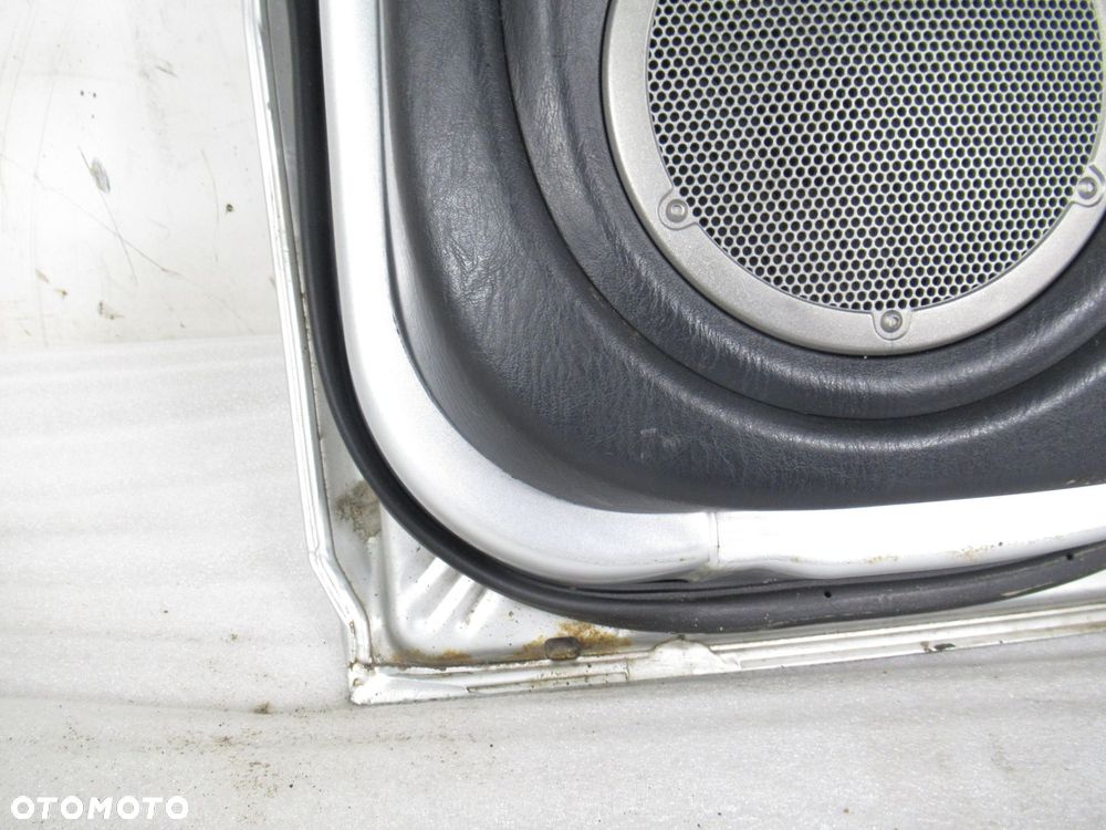 DRZWI PRAWY TYŁ TOYOTA RAV 4 II 1D4 - 3