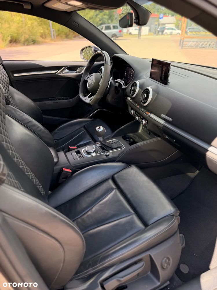 Audi RS3 Limousine - 36