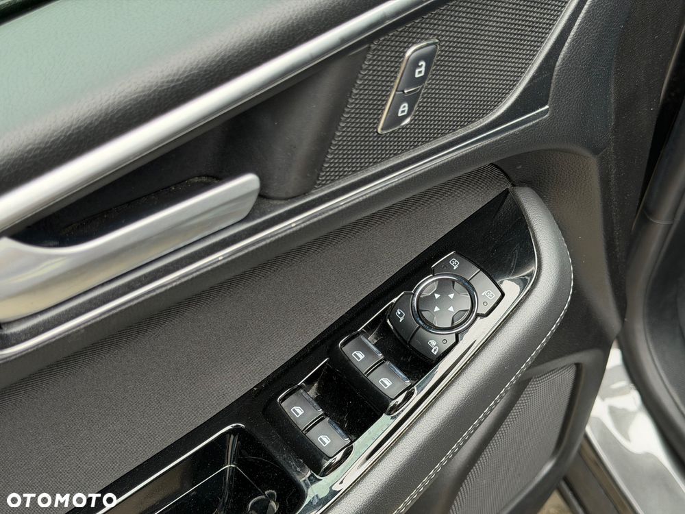 Ford Galaxy 1.5 EcoBoost S&S TITANIUM - 25